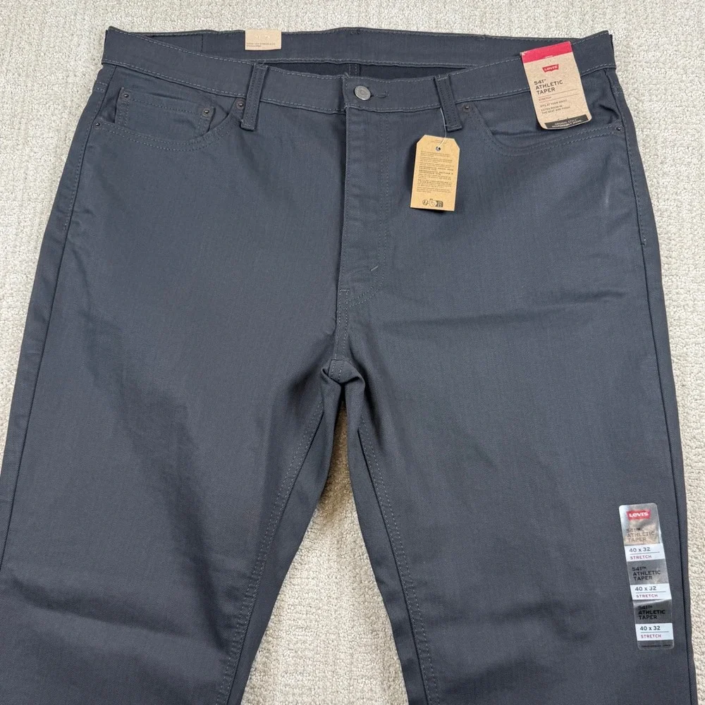 NEW Levi's 541 Mens 40x32 Gray Athletic Taper Stretch Twill Pants